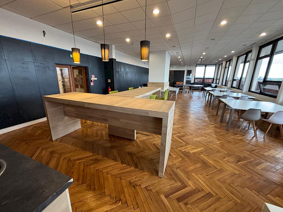 Zrekonstruovaná studovna v 19. patře je připravena na nový akademický rok